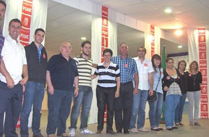 candidatura del PSOE de Lchar-Peuelas en mitin en Peuelas el 18 de mayo 2011